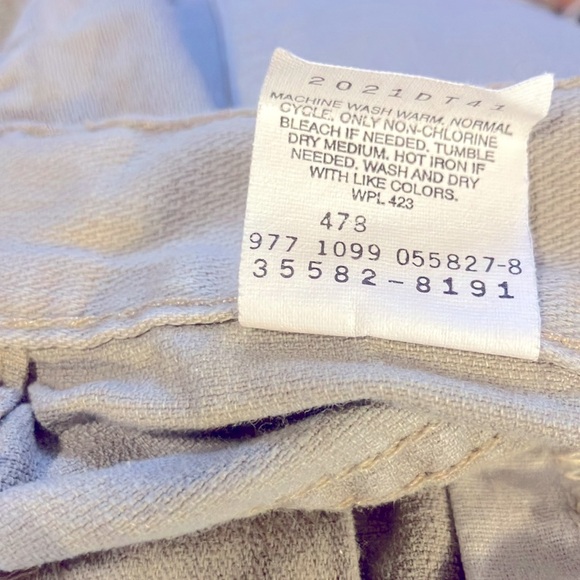 Levi’s Tan Denim Shorts, 12” High Rise 9” Inseam Size 32 Vintage - Picture 5 of 6